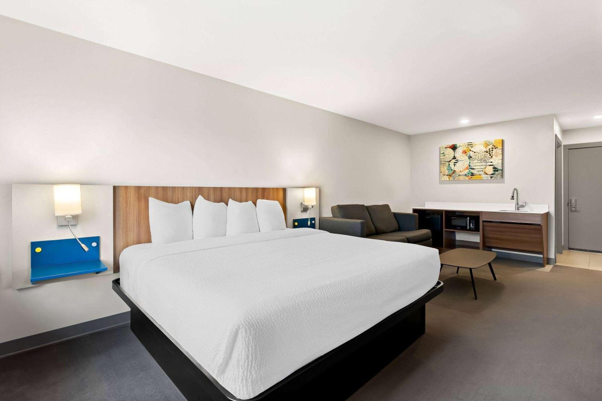 Holiday Inn Express & Suites George - Quincy South By Ihg Exterior photo
