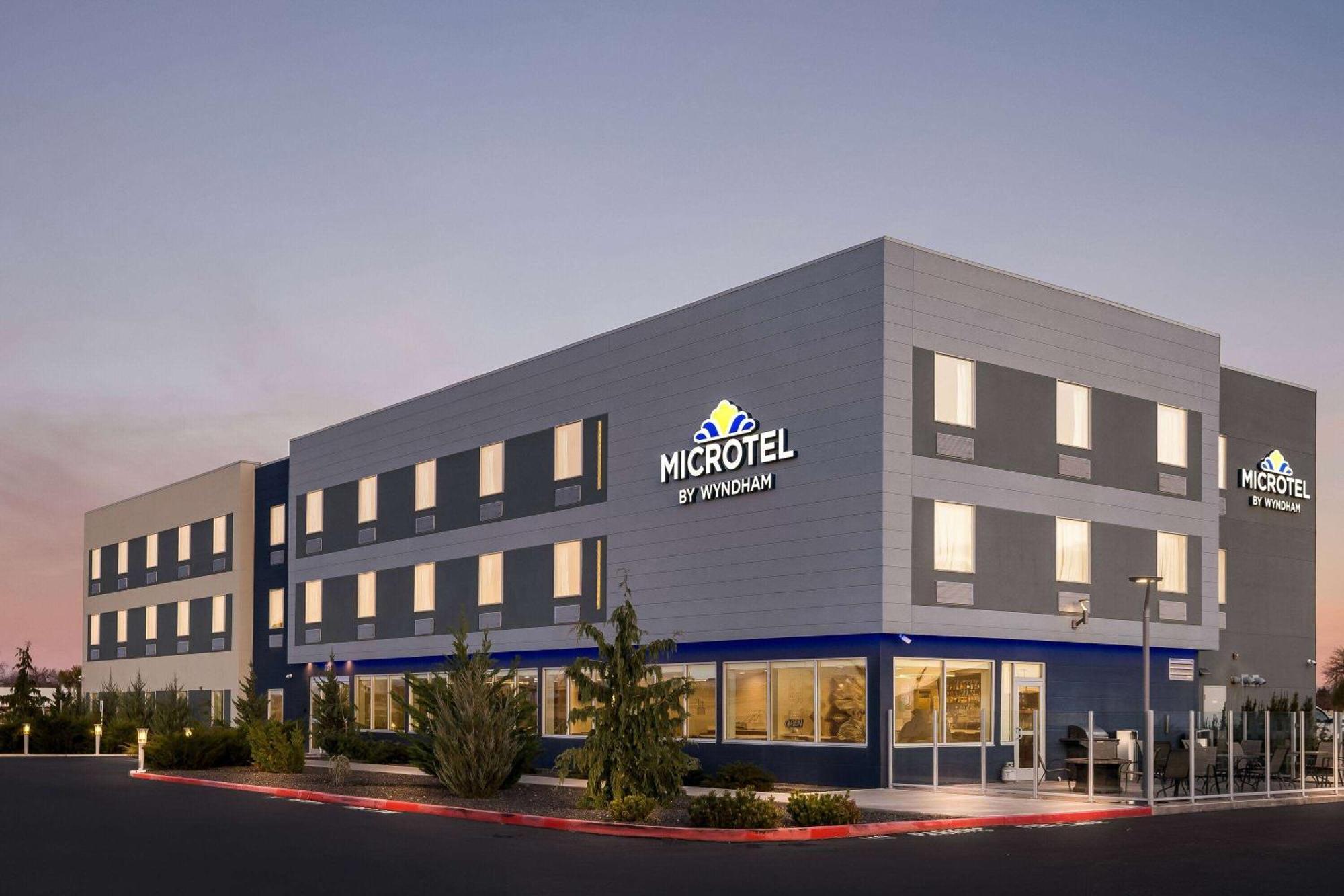 Holiday Inn Express & Suites George - Quincy South By Ihg Exterior photo